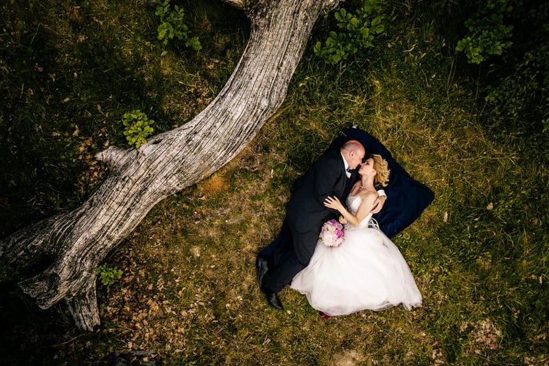 Svadobná fotografia z dronu, zaber 11
